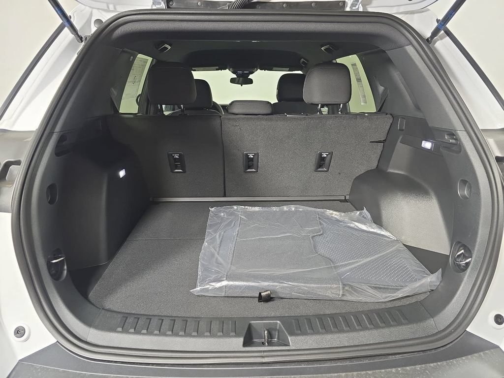 New 2027 Chevrolet Equinox LT AWD/4WD image 30