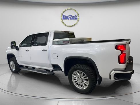 Used 2021 Chevrolet Silverado 2500 High Country w/ Z71 Off-Road Package AWD/4WD image 2