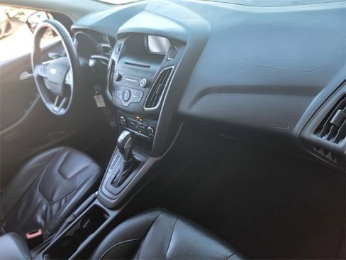 Used 2015 Ford Focus SE w/ Equipment Group 201A image 17