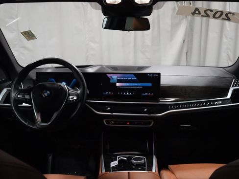 Used 2024 BMW X5 xDrive40i w/ Premium Package image 6