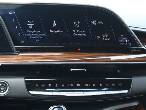 Used 2023 Cadillac Escalade Premium Luxury w/ LPO, Illumination Package image 16