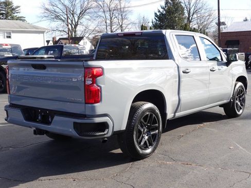 Used 2024 Chevrolet Silverado 1500 Custom image 3