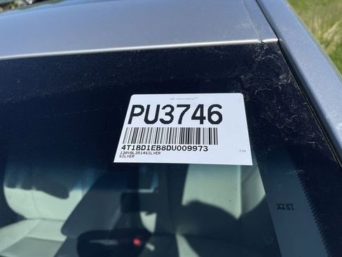 Used 2013 Toyota Avalon Limited FWD image 3