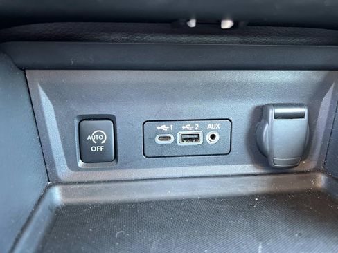 Used 2024 Nissan Sentra SV image 23