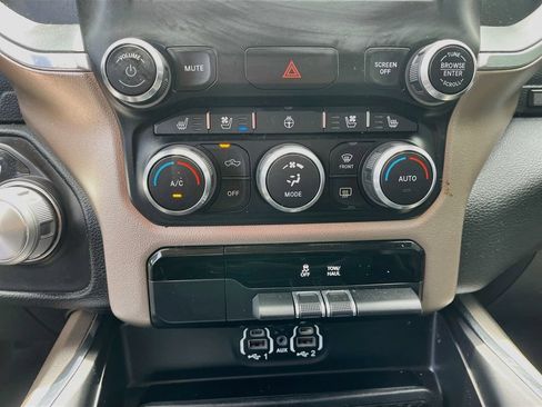 Used 2020 RAM 1500 Laramie AWD/4WD image 15