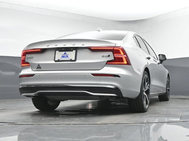Used 2024 Volvo S60 B5 Plus AWD/4WD image 39