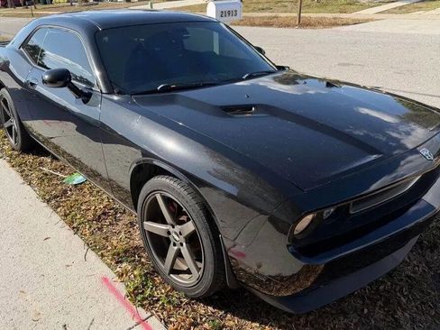 Used 2010 Dodge Challenger R/T image 6