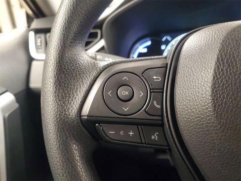 Used 2025 Toyota RAV4 XLE image 20