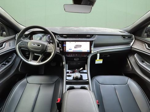 New 2026 Jeep Grand Cherokee Limited AWD/4WD image 26