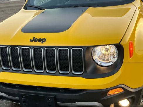 Used 2023 Jeep Renegade Latitude image 11