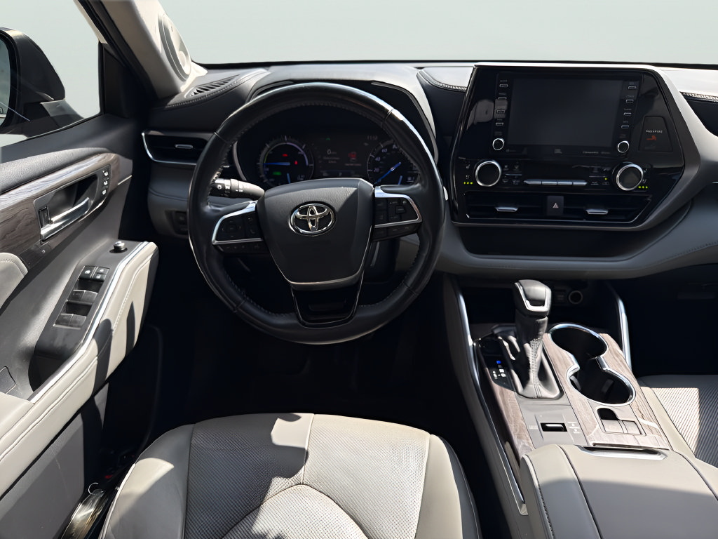 Used 2020 Toyota Highlander Limited FWD image 28