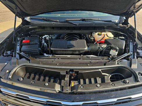 Used 2025 Chevrolet Tahoe High Country image 32