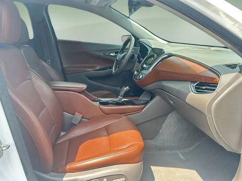 Used 2018 Chevrolet Malibu Premier w/ Premier Sun and Wheel Package image 20