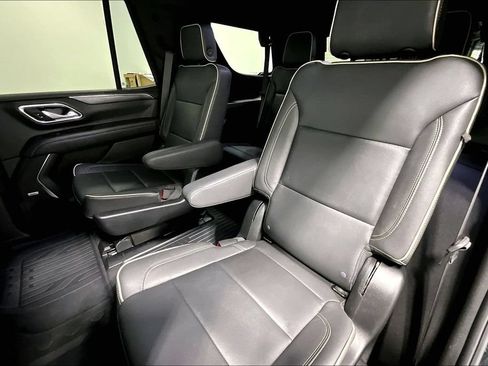 Used 2022 GMC Yukon SLT w/ SLT Luxury Package AWD/4WD image 31