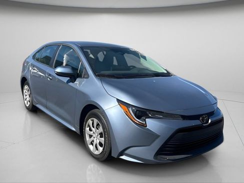 Used 2026 Toyota Corolla LE w/ Carpet Mat Package (TMS) FWD image 2