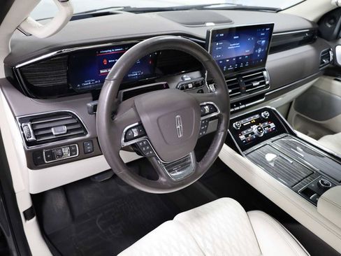 Used 2023 Lincoln Navigator L Black Label AWD/4WD image 4