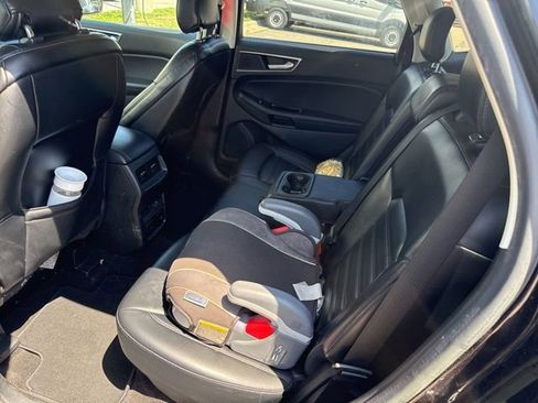 Used 2019 Ford Edge SEL w/ Equipment Group 201A FWD image 14