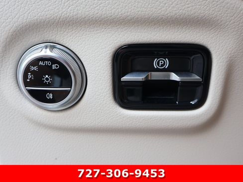 Used 2023 Mercedes-Benz EQS 450+ SUV image 21