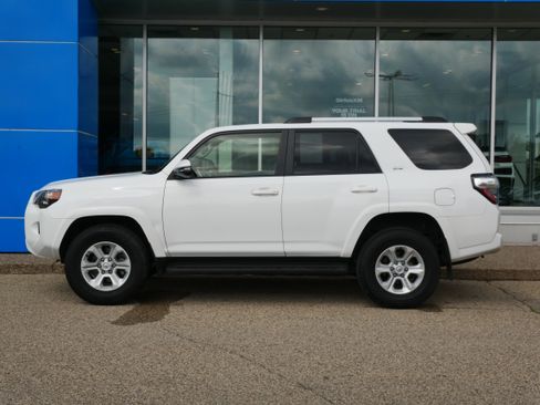 Used 2024 Toyota 4Runner SR5 Premium image 5