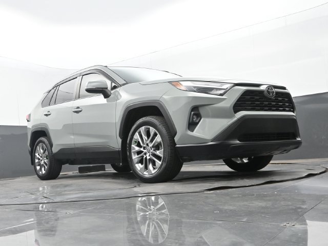 Used 2022 Toyota RAV4 XLE Premium FWD image 26