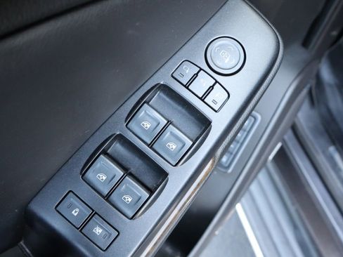 Used 2018 GMC Yukon Denali image 29