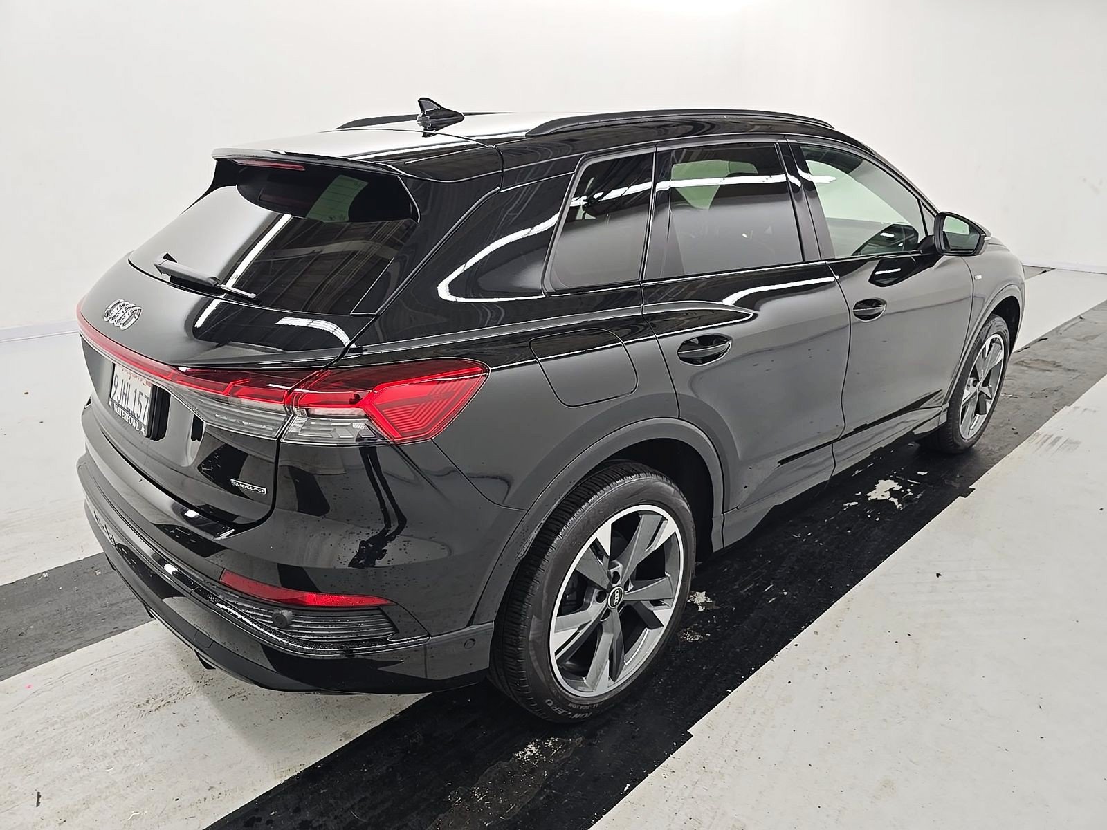 Used 2023 Audi Q4 e-tron Premium Plus w/ Premium Plus AWD/4WD image 6