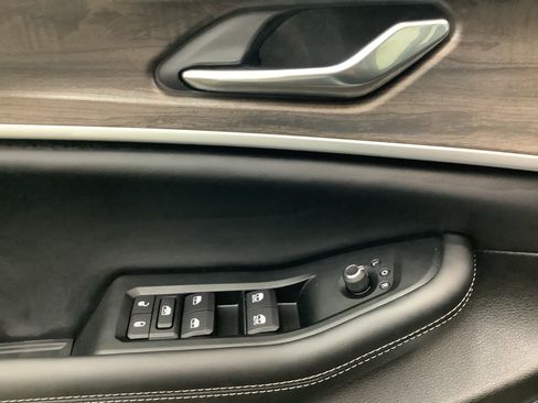 New 2026 Jeep Grand Cherokee Altitude AWD/4WD image 12