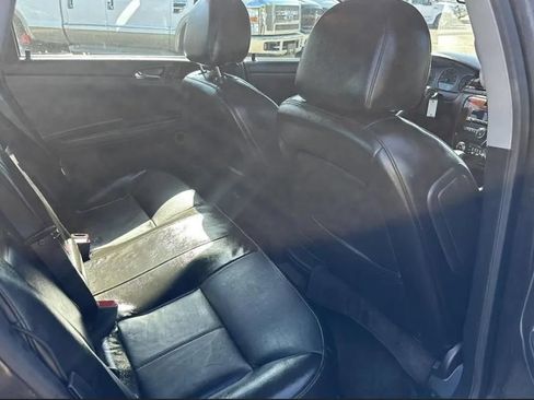 Used 2009 Chevrolet Impala LTZ FWD image 14