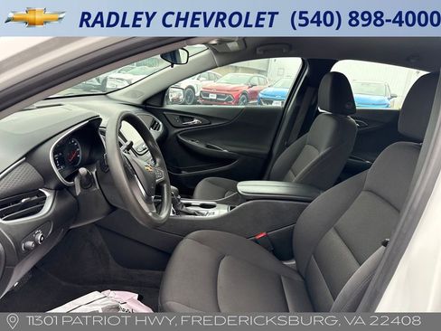 Certified 2024 Chevrolet Malibu LT image 3