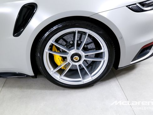Used 2022 Porsche 911 Turbo S image 28