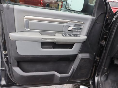 Used 2015 RAM 2500 SLT image 26