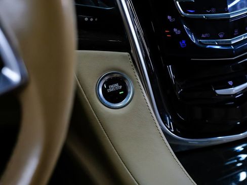 Used 2018 Cadillac Escalade ESV Platinum image 27