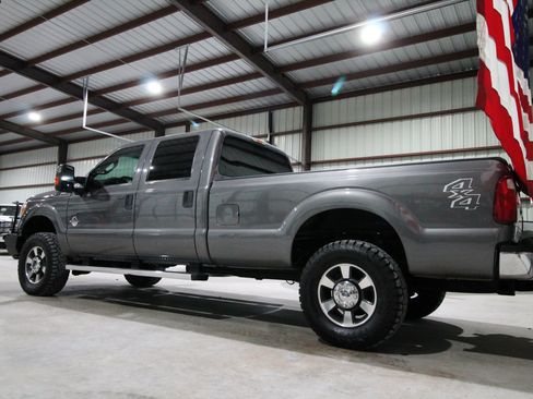 Used 2011 Ford F350 XLT w/ XLT Premium Pkg AWD/4WD image 8