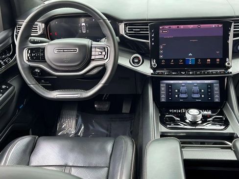 Used 2022 Jeep Grand Wagoneer Series II image 32