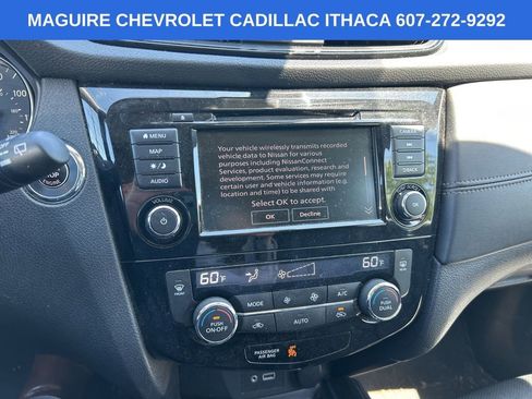 Used 2019 Nissan Rogue SL w/ Premium Package AWD/4WD image 18