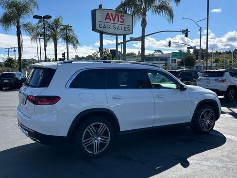 Used 2025 Mercedes-Benz GLS 450 4MATIC image 4