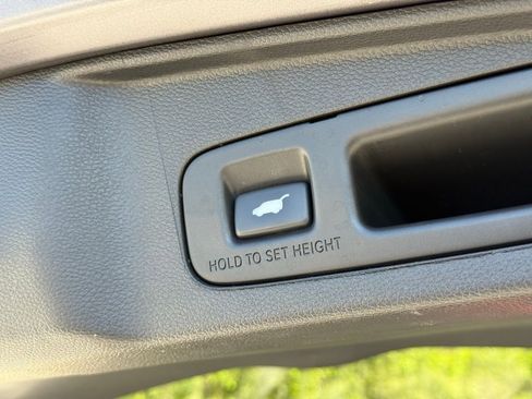 Used 2019 Honda CR-V Touring image 16