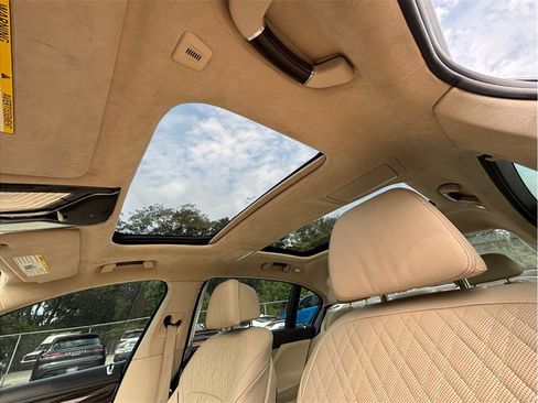 Used 2016 BMW 750i RWD image 39