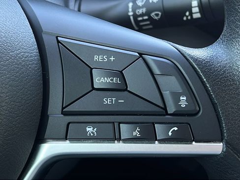 Used 2024 Nissan Sentra SV FWD image 20