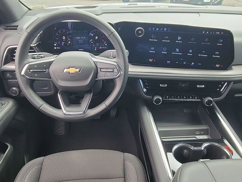 Used 2026 Chevrolet Tahoe LS RWD image 11