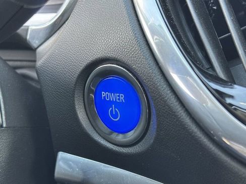 Used 2018 Chevrolet Volt Premier w/ Driver Confidence Package image 19