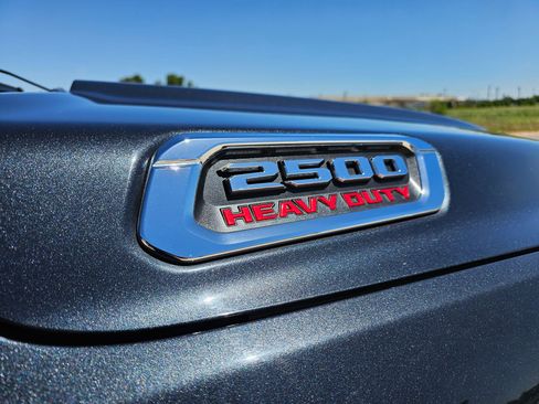 Used 2019 RAM 2500 Laramie AWD/4WD image 16
