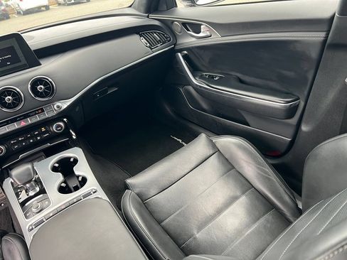 Used 2021 Kia Stinger GT2 image 13
