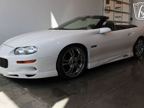 Used 2000 Chevrolet Camaro Z28 RWD image 27