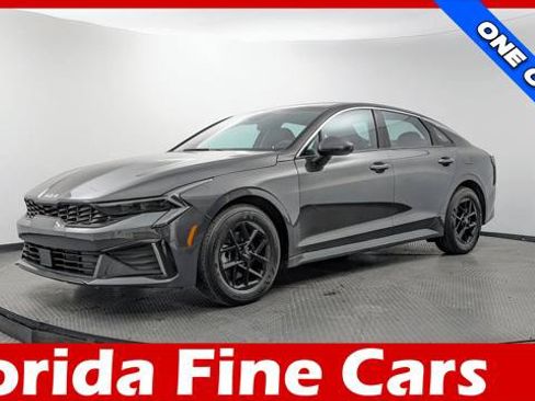Used 2026 Kia K5 LXS FWD image 1