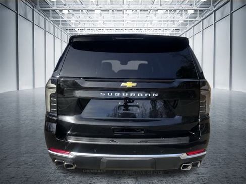 New 2026 Chevrolet Suburban High Country AWD/4WD image 4