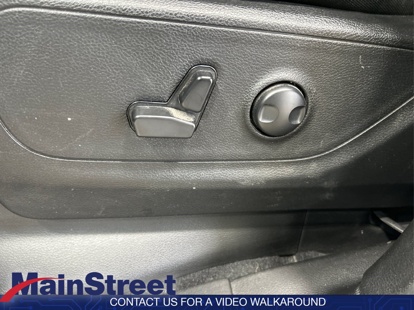Used 2025 RAM 1500 Big Horn AWD/4WD image 16