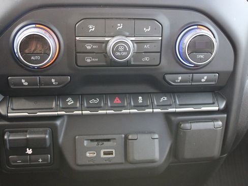 Used 2022 Chevrolet Silverado 2500 LTZ w/ Z71 Off-Road Package image 48