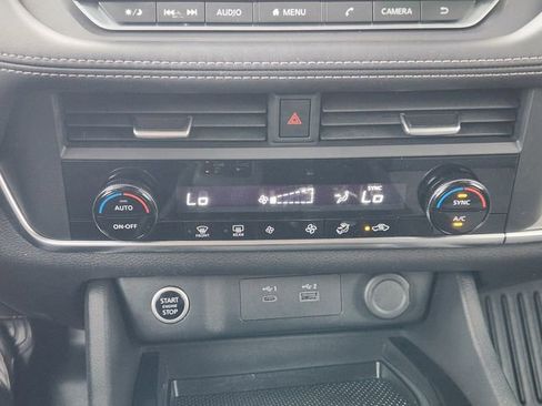 Used 2023 Nissan Rogue SV AWD/4WD image 15