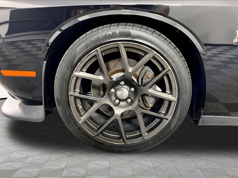 Used 2016 Dodge Challenger R/T Scat Pack RWD image 33